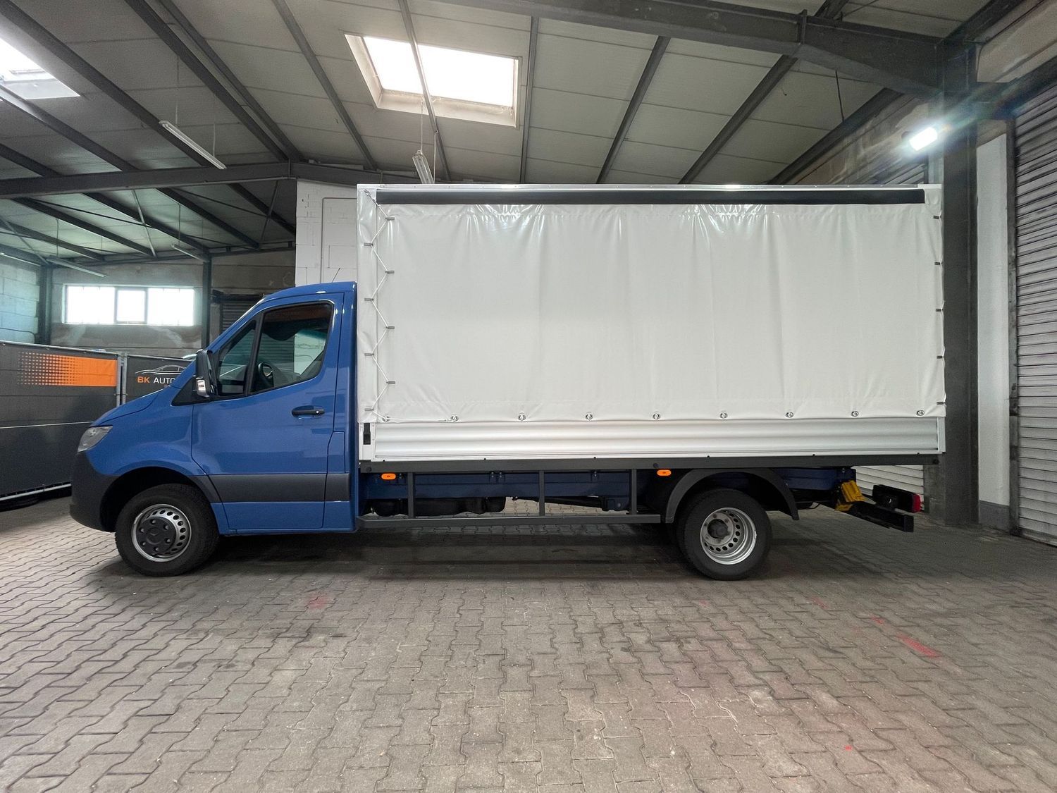 Fahrzeugabbildung Mercedes-Benz Sprinter 519 CDI RWD L3 Pritsche m. Plane #Tempo
