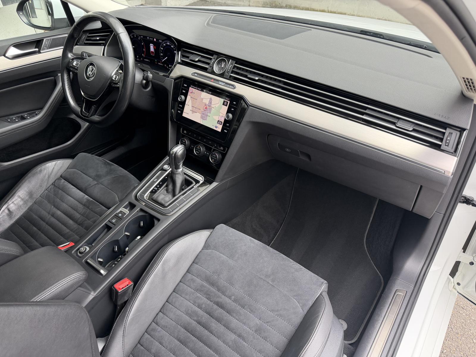 Volkswagen Passat Highline LED ACC Virtual Massage RüKamera