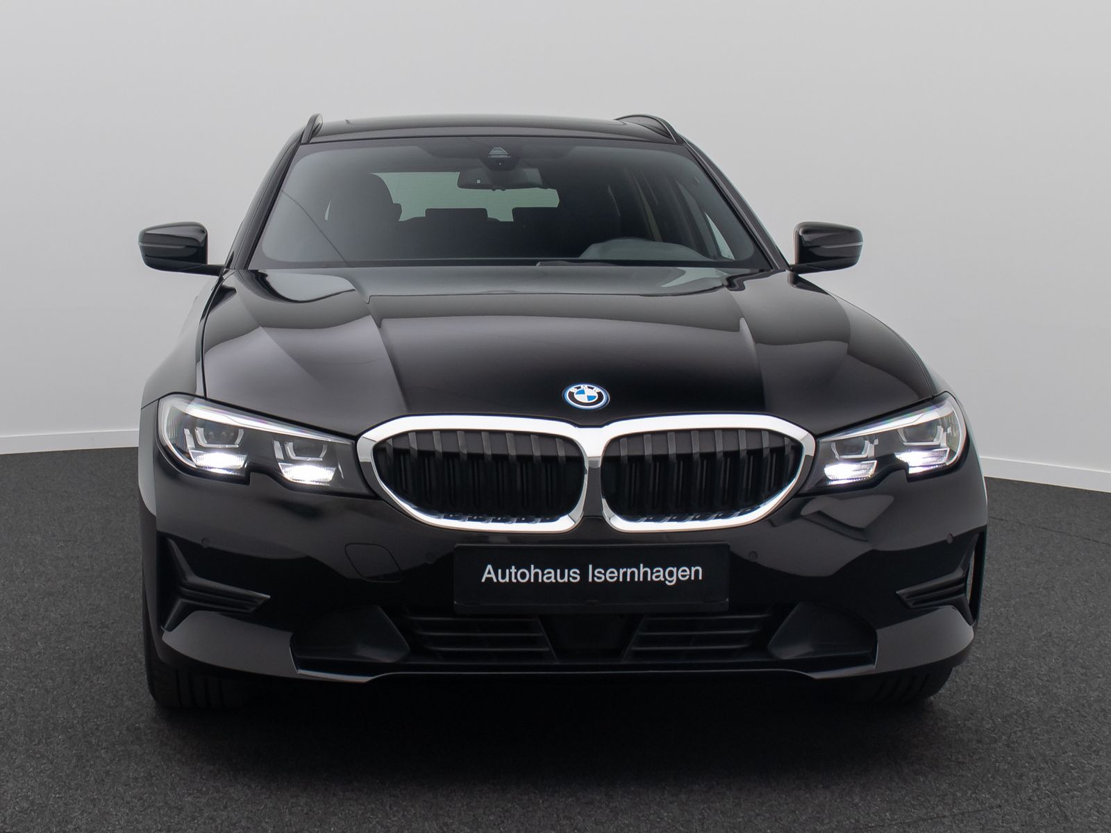 Fahrzeugabbildung BMW 320e Alarm LED DAB Panorama Leder M Sportleder