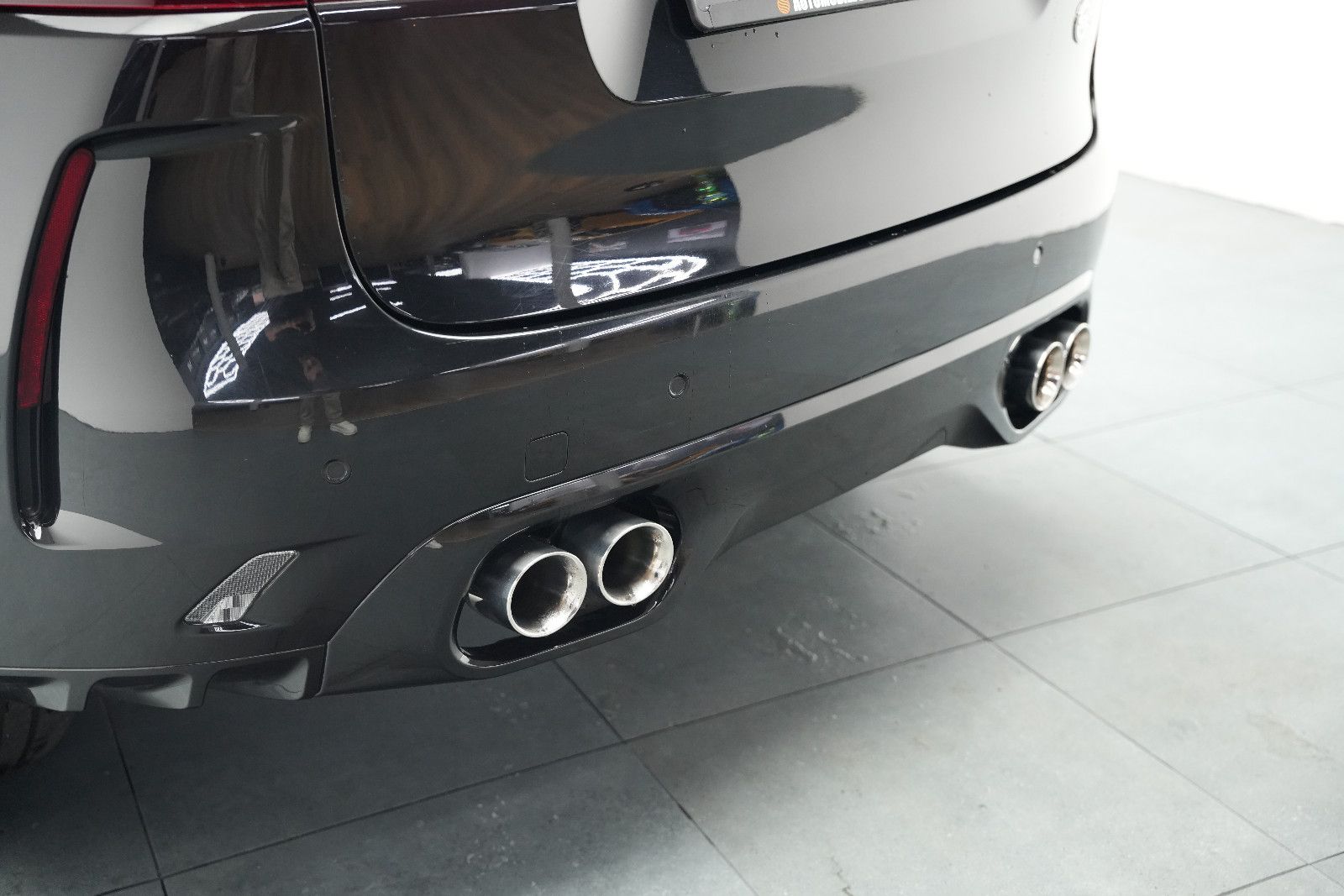 Fahrzeugabbildung Jaguar F-Pace SVR *Panorama*MeridianSurround*360°Memory