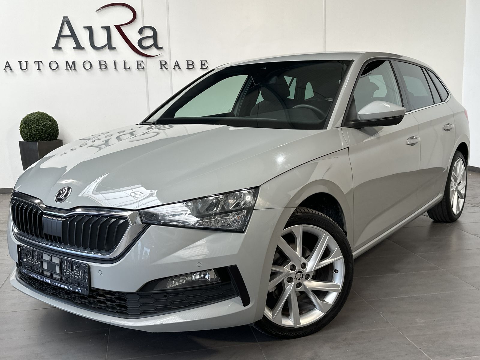 Fahrzeugabbildung SKODA Scala 1.5 TSI DSG Style LED+ACC+KAMERA+SHZ+CARPL