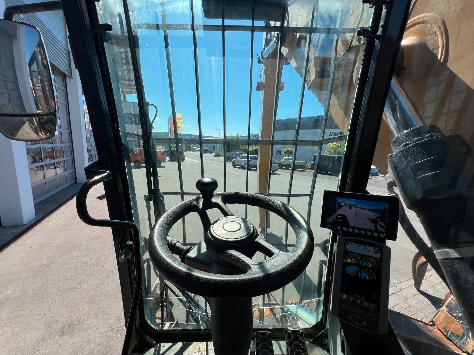 Fahrzeugabbildung CAT MH3024 / Schrottgreifer / 2019 / 9.082h