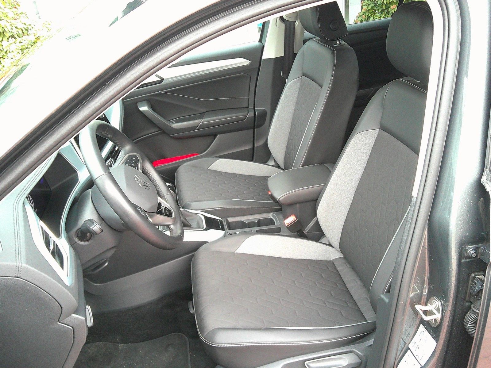 Volkswagen T-Roc - Bild 10