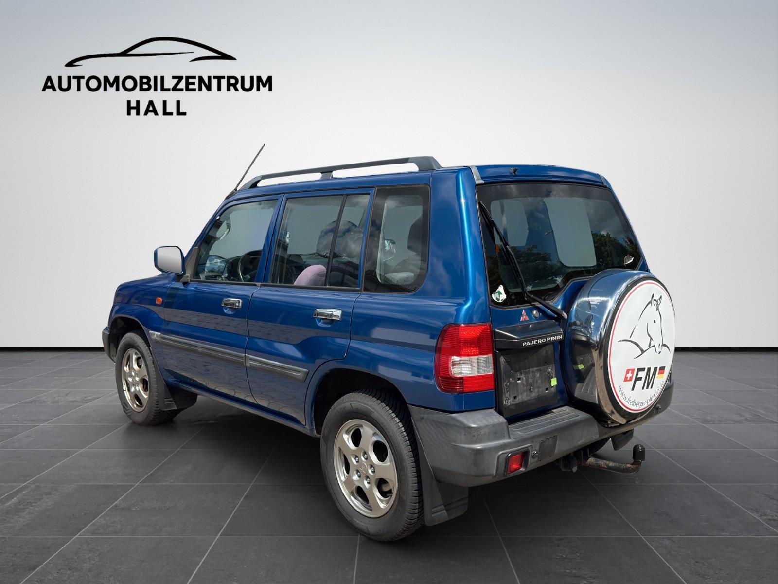 Mitsubishi Pajero 2.0 GDI | 129 ch | BVA | Attelage | Galerie de toit | Climatisation