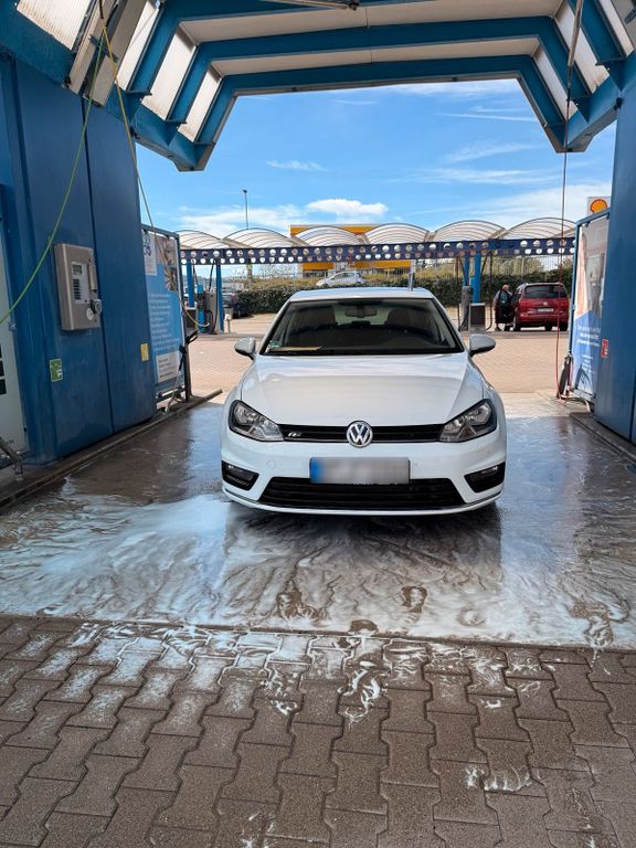 Image of Volkswagen Golf