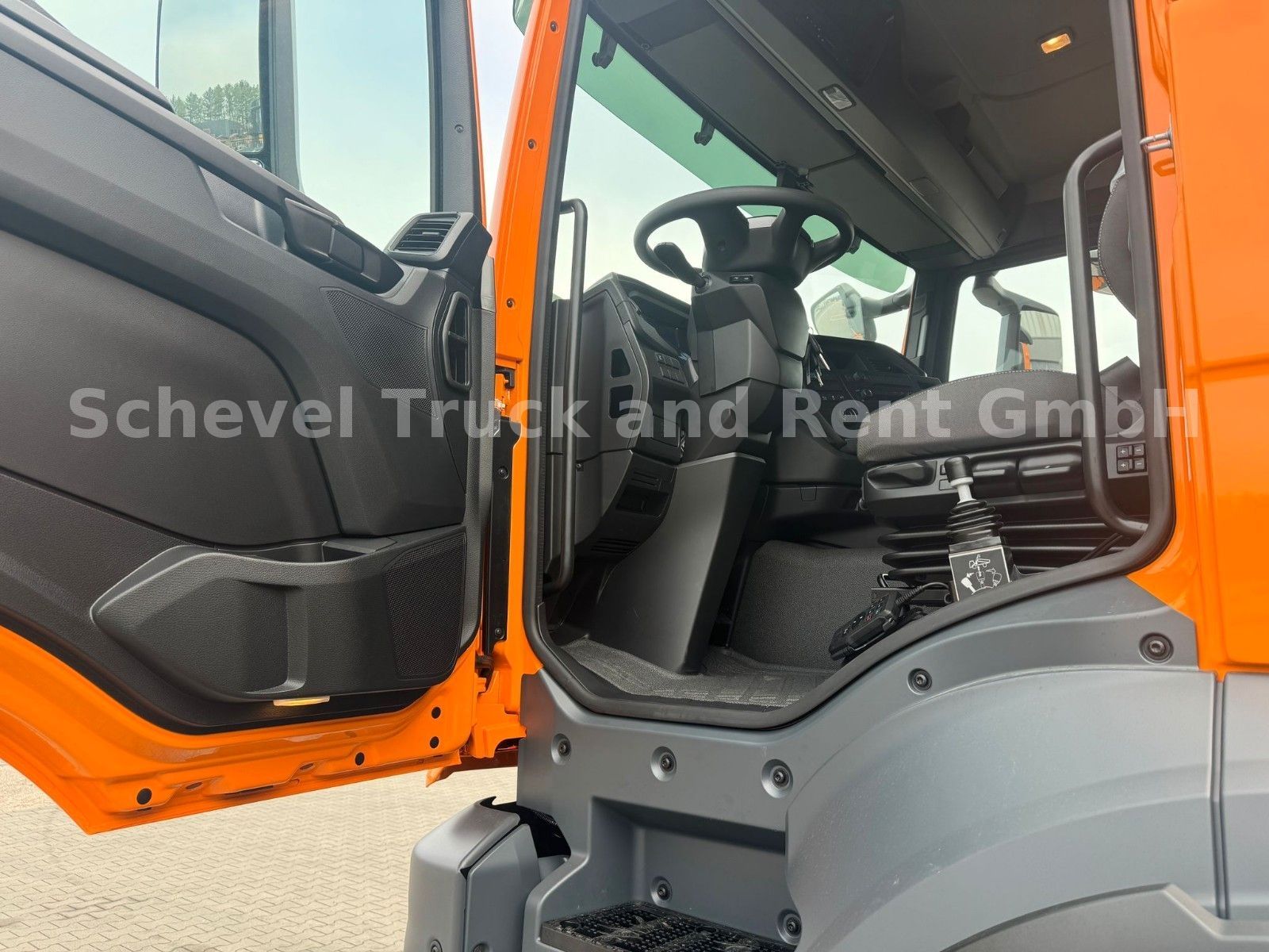 Fahrzeugabbildung MAN TGS 18.480 BL SA 4x4 mit Hydraulikvorbereitung