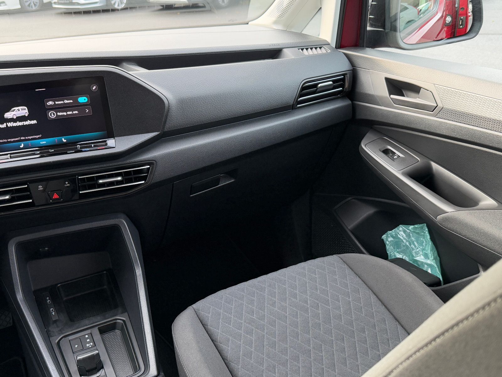 Fahrzeugabbildung Volkswagen Caddy Life TDI DSG DAB GRA Navi SHZ PDC Vorb.AHK