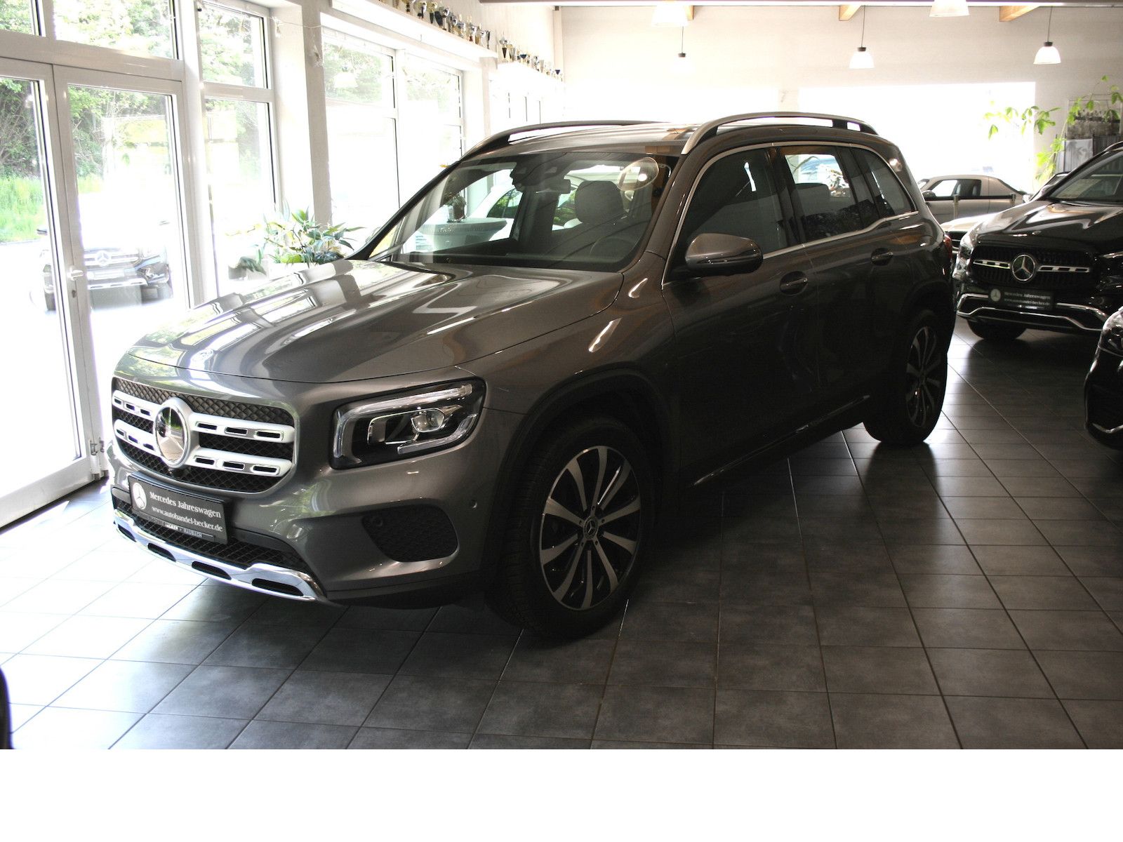 Fahrzeugabbildung Mercedes-Benz GLB 200 Progres. *Distronic*LED*360° Kamera*MBUX