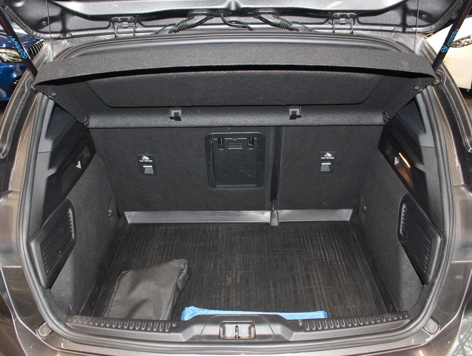 Fahrzeugabbildung Ford 1.5 TDCi ST-Line Navi+HeadUp+Keyless+Spurhalte