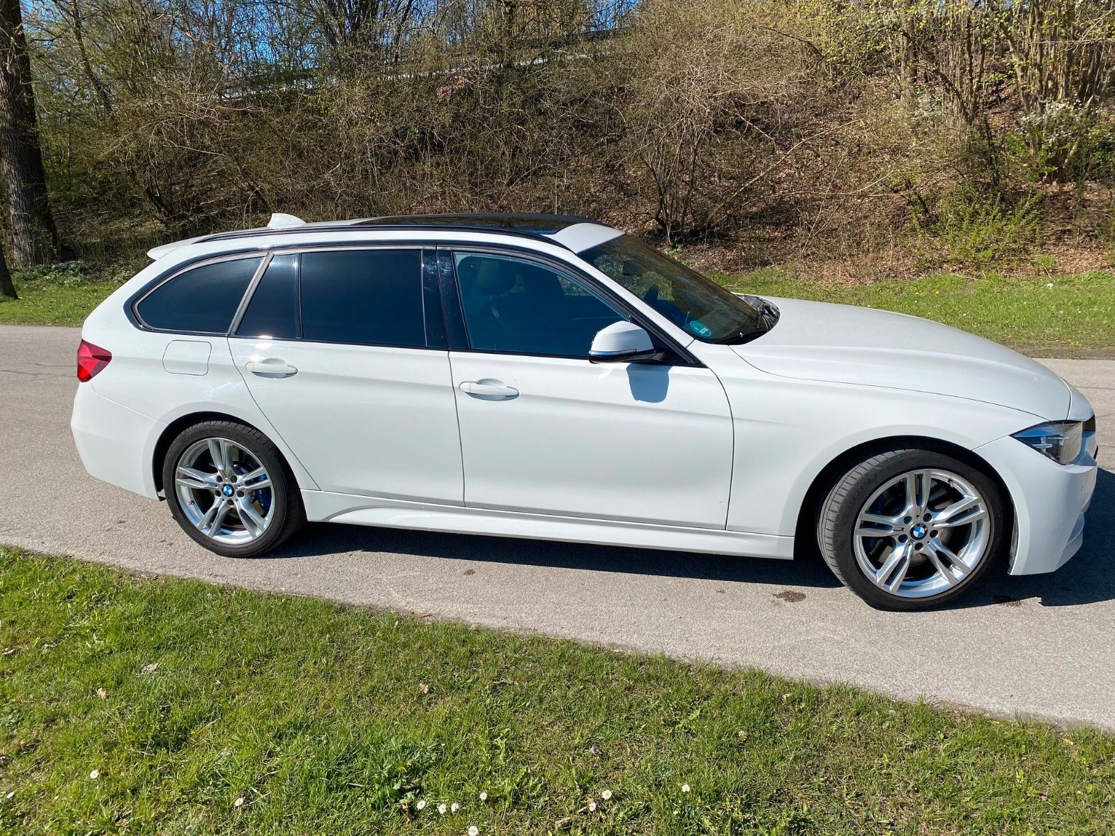 BMW 330i xDrive Touring M Sport Shadow A. M Spor...