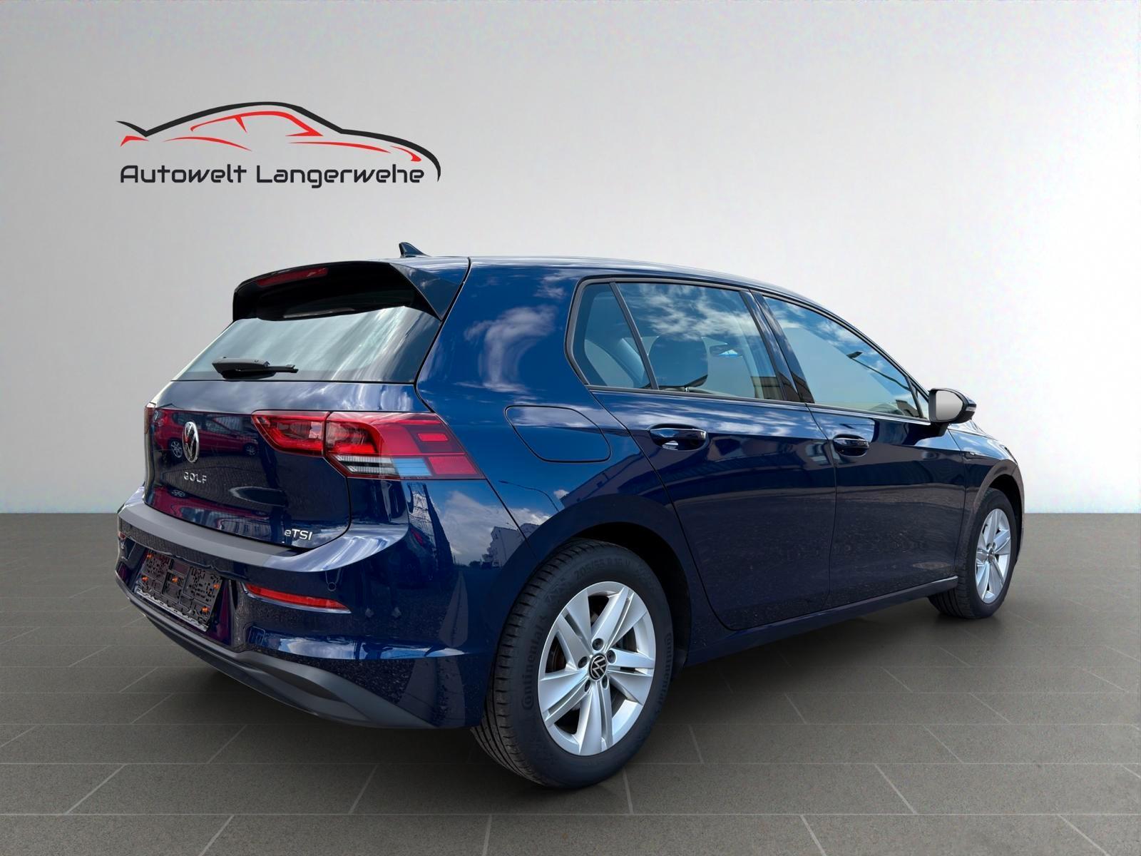 Volkswagen Golf VIII Lim.Life eTSI*AHK*8-Fach*Apple*PDC*SHZ, миниатюра 4