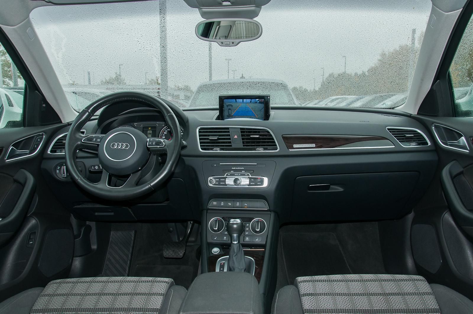 Fahrzeugabbildung Audi Q3 2.0 TFSI sport quattro Alu LEDScheinw. Panora