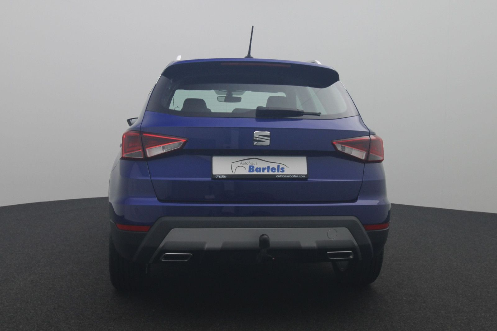 Fahrzeugabbildung SEAT Arona 1.5 FR-Design NAVI AHK KAMERA