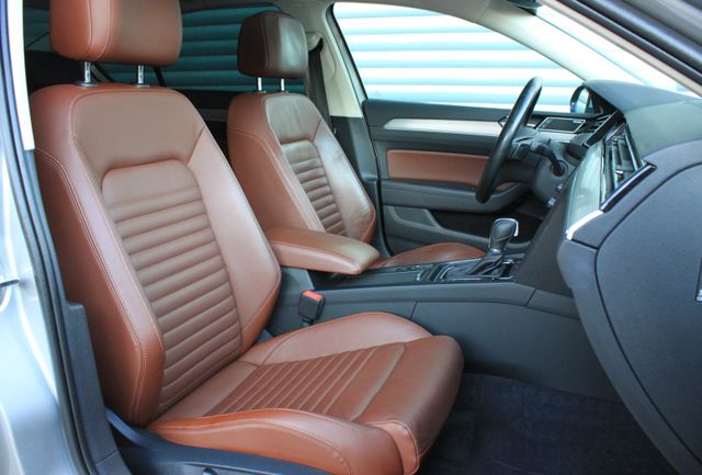 VW Passat Highline 4Motion R-LINE > FULL-OPTION <