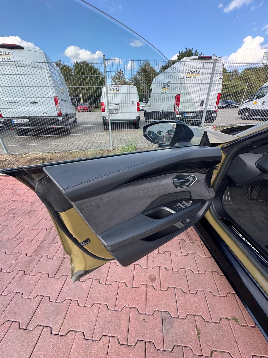 Audi e-tron GT quattro - Tactical Green 