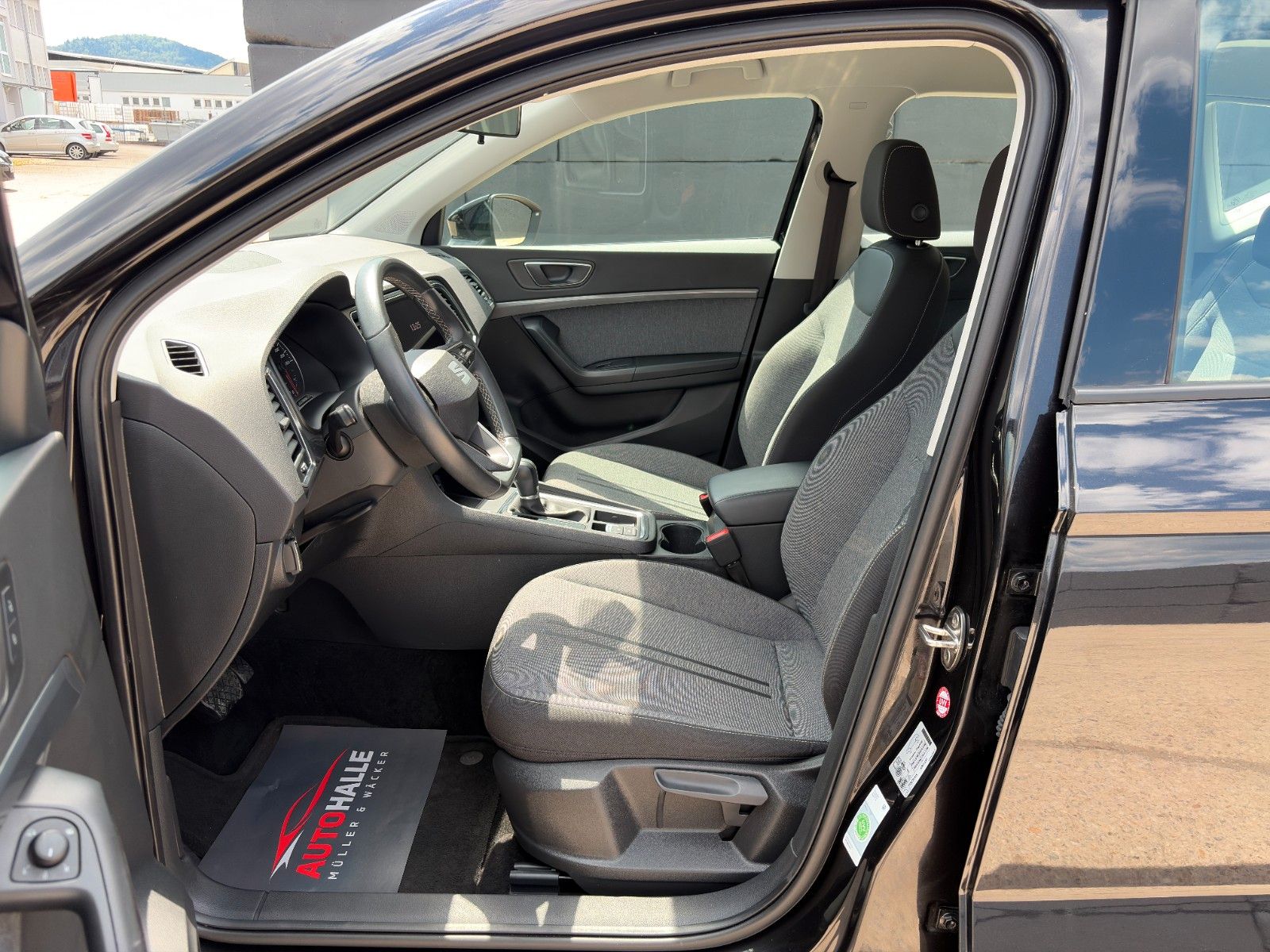 Fahrzeugabbildung SEAT Ateca Style 1,5 TSI DSG Tempomat LHZ SHZ CAM NAV