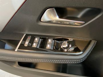 Bild 17 Opel ASTRA GS AHK AGR INFOTAINMENTPAKET