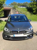 BMW 218i Active Tourer Advantage Business Panorama - silberne BMW 218 Active Tourer
