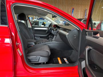 Volkswagen Passat Variant *Massage*Keyless*Tempo*Navi*