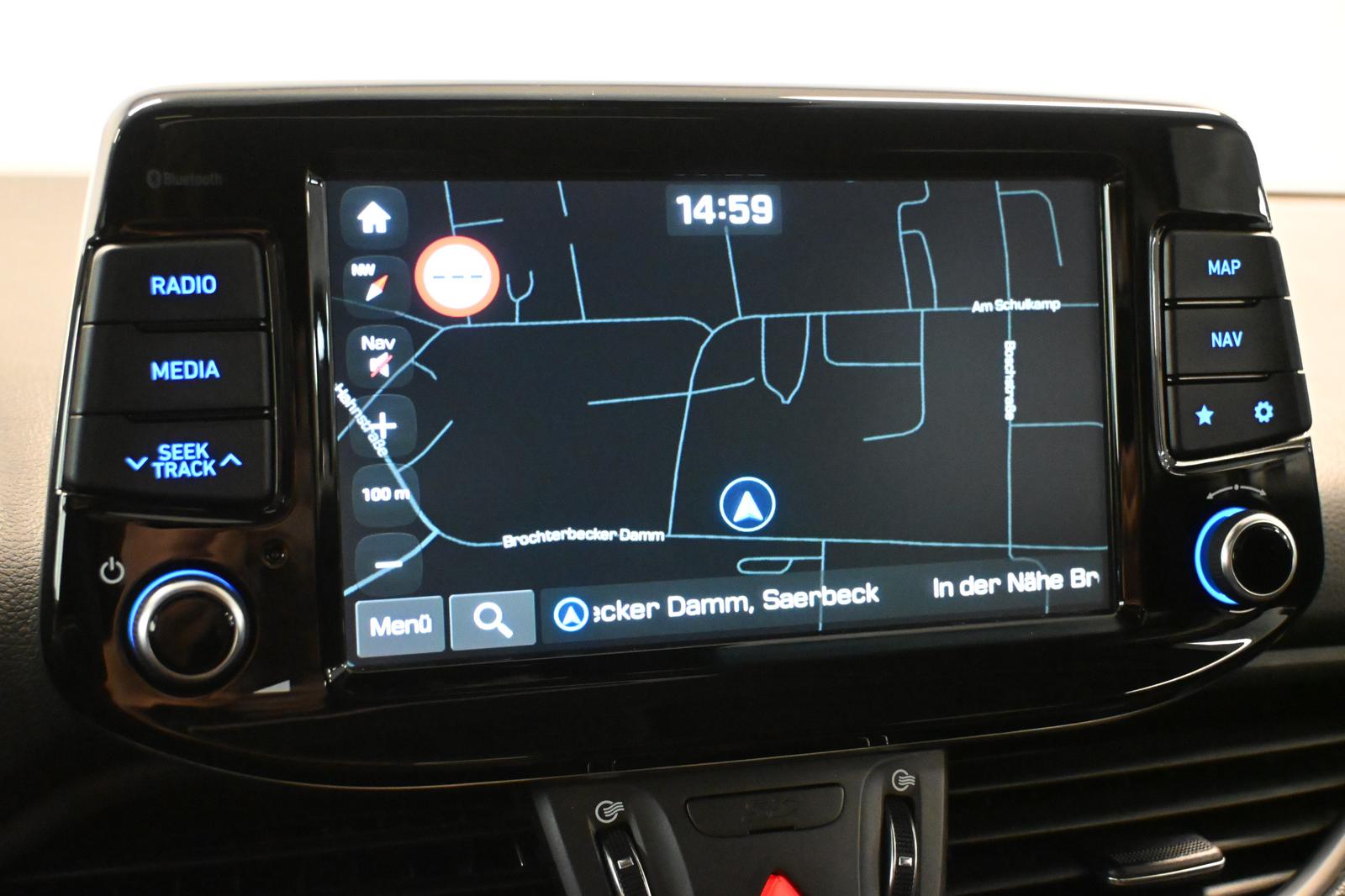 Hyundai i30 Premium *KAMERA*KESSY*LENKRADHZ*SHZ*CARPLAY
