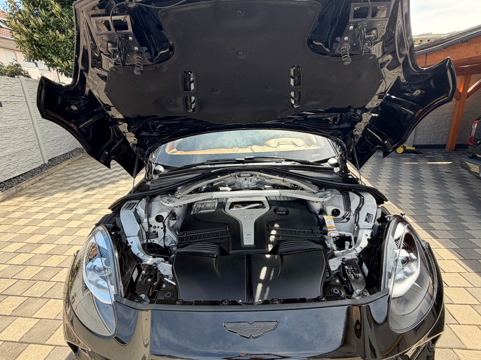 Aston Martin ASTON MARTIN DBX 4.0 V8 foto 24