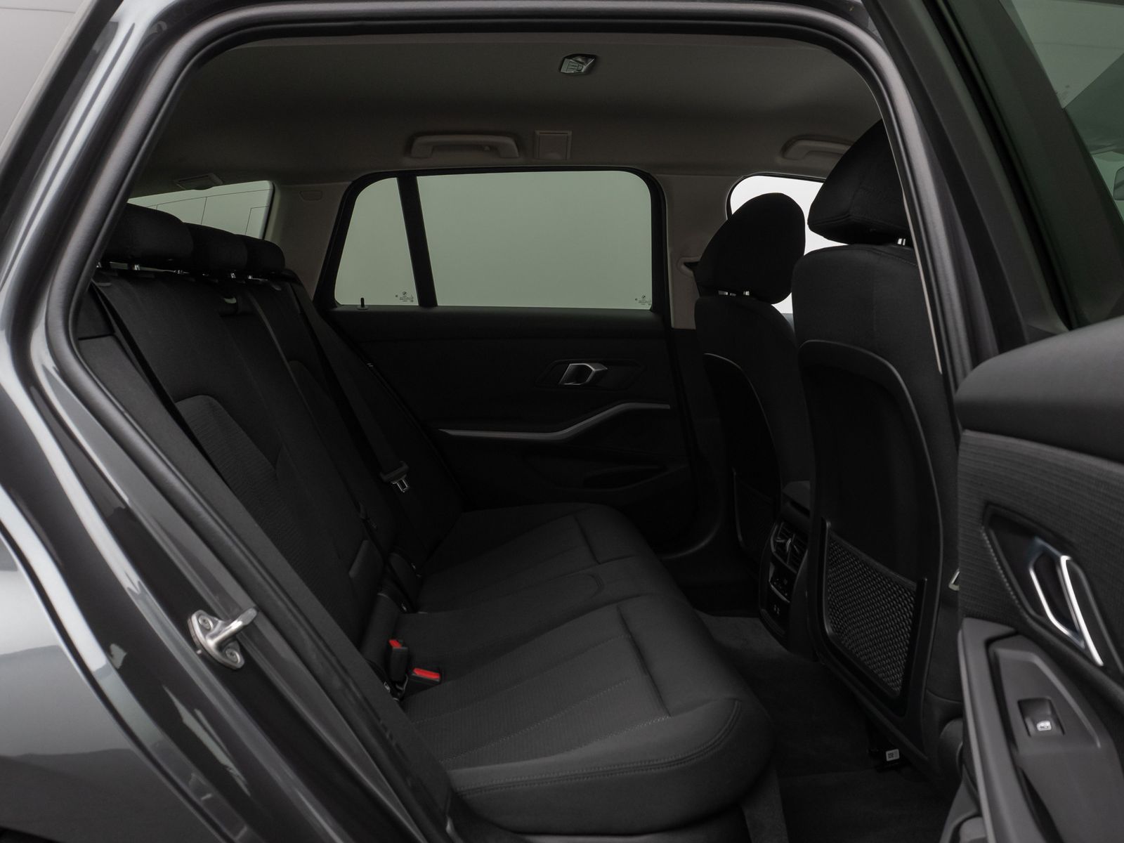 Fahrzeugabbildung BMW 320d DAB HiFi PDC Fernlichtassist Komfort Alarm