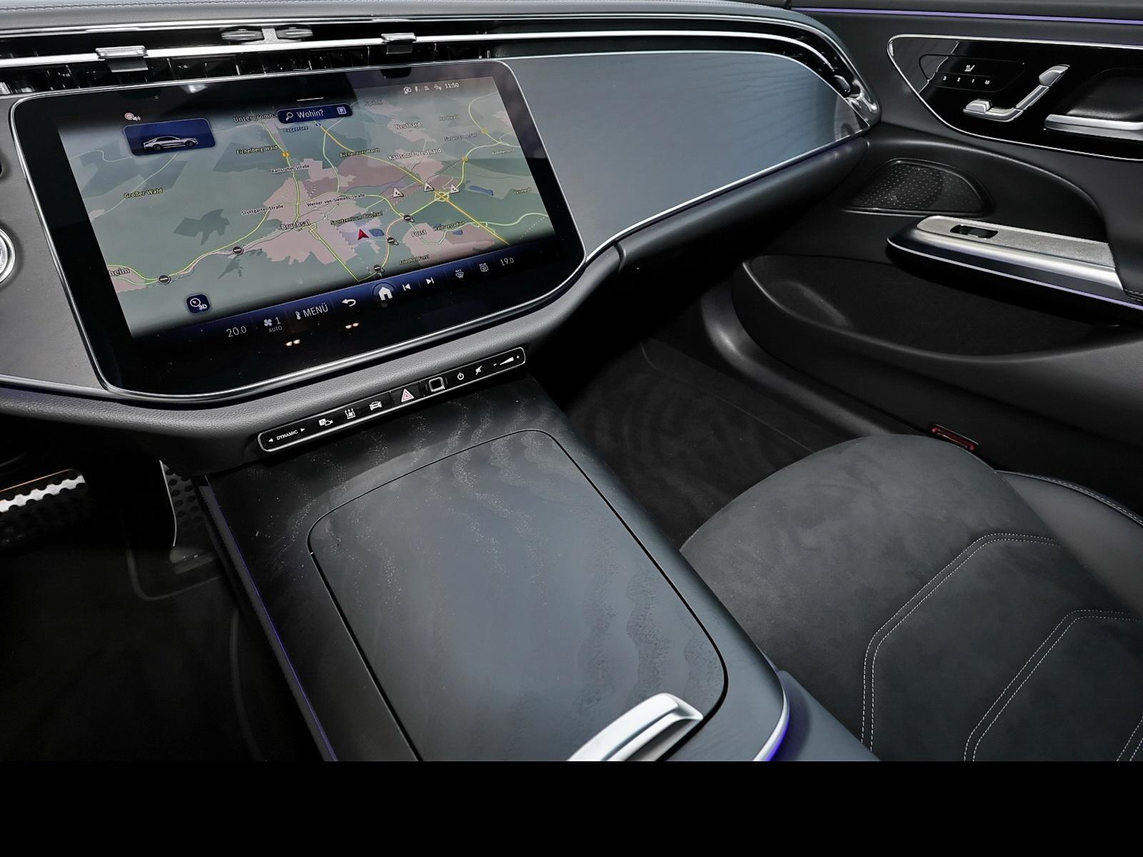 Mercedes-Benz E 220 d 4M AMG MBUX+DIG-LED+360°+AHK+Pano+Distro