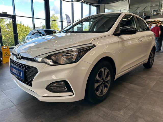 MYAUTOCENTER – Gebraucht- und Jahreswagen mit Werkstattservice in Pfaffenhofen Hyundai i20 *TÜV:828*KLIMA*TEMPO*CARPLAY*PDC*CAM*