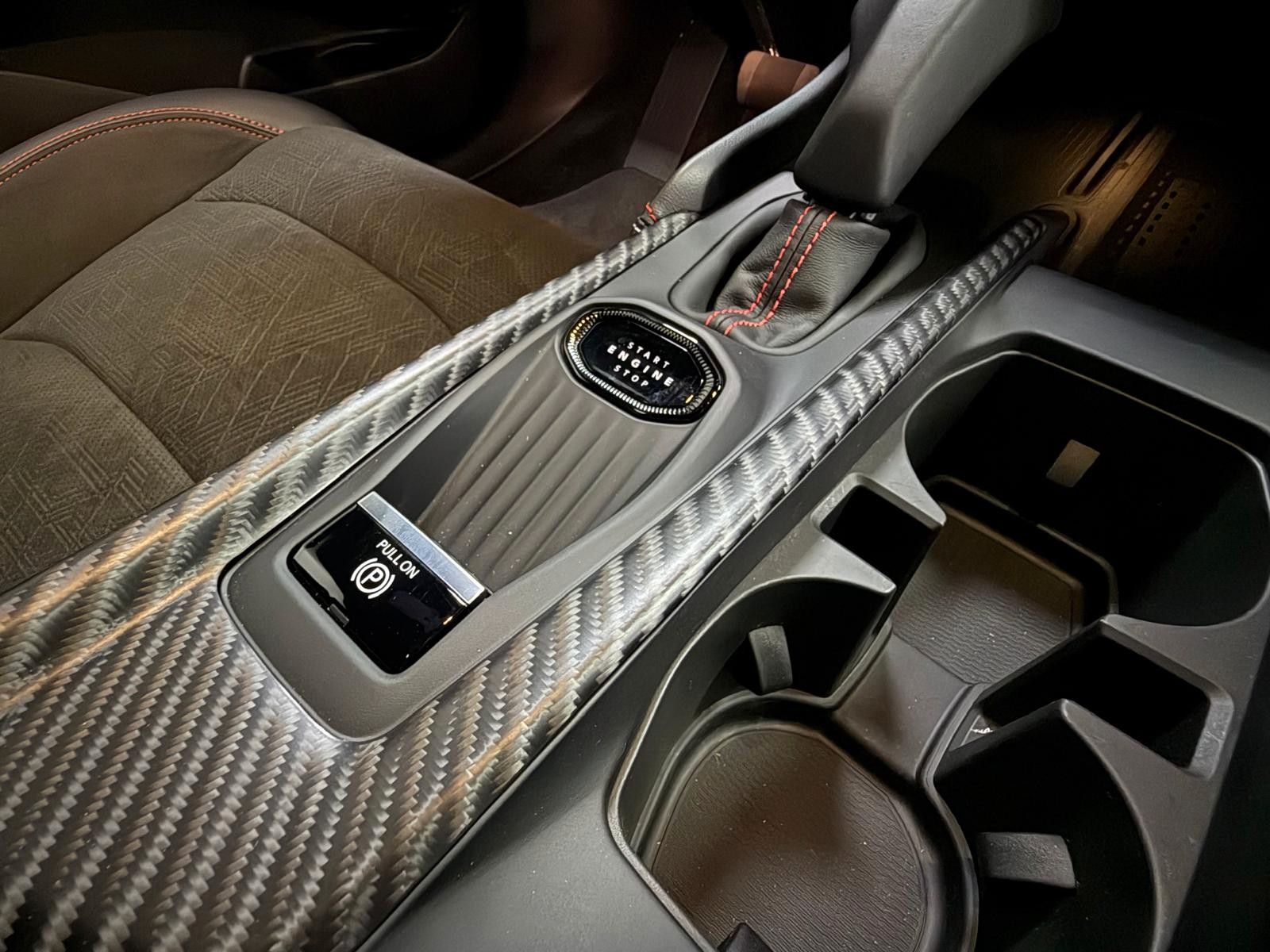 Fahrzeugabbildung Dodge CHARGER 4DR -LAUNCH EDITION-SIXPACK-CARBON-AWD