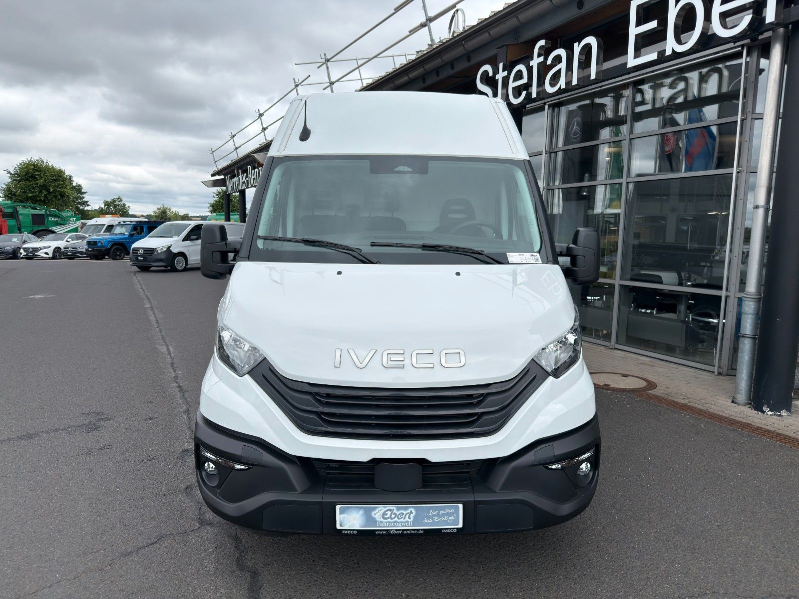 Fahrzeugabbildung Iveco Daily 35S14 V ASC Kastenwagen