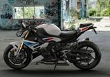 BMW S 1000 R M-Paket - BMW BENZIN STREETFIGHTER