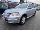Mitsubishi Outlander 2.4 Intense 1-Hand+Automatik+Klima - Mitsubishi Outlander mit Benzin-Antrieb: Allradantrieb, Geländewagen