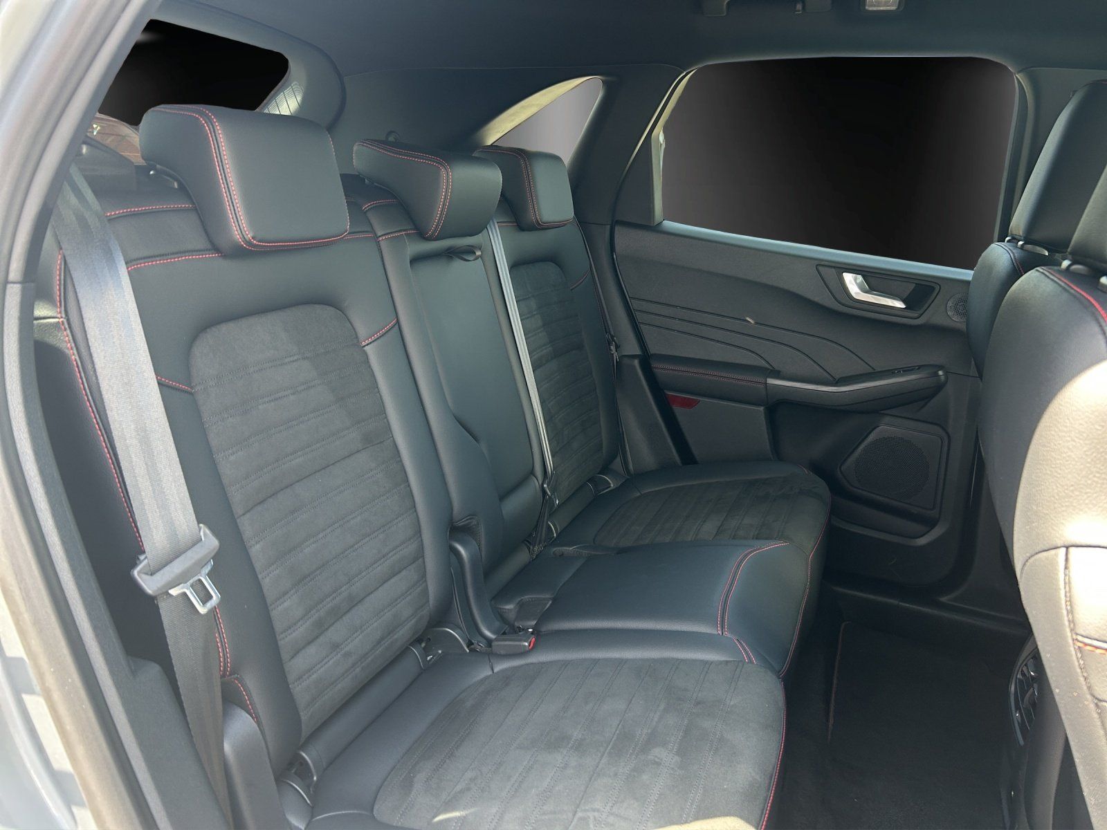 Fahrzeugabbildung Ford Kuga 2.5 PHEV ST-Line X Aut./LED/KAMERA/SHZ/DAB