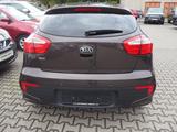 Kia Rio 1.2 Spirit - Kia Rio mit Benzin-Antrieb: Limousine