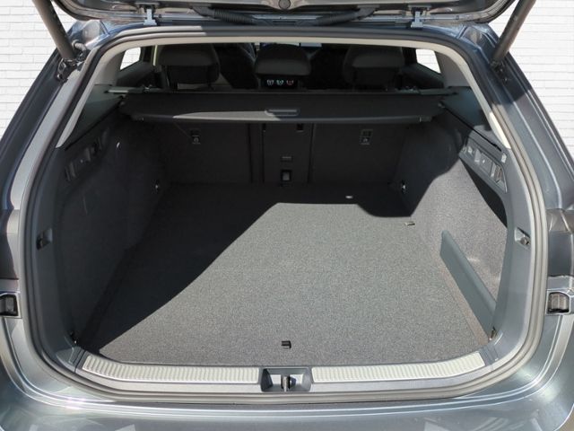 Fahrzeugabbildung SKODA Superb Combi 1.5 TSI iV L&K Hybrid MATRIX LEDER