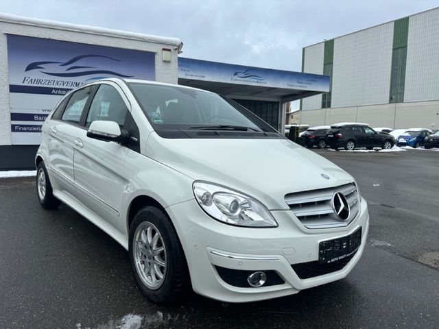 Mercedes-Benz B 180 Klima 8fach Scheckheft