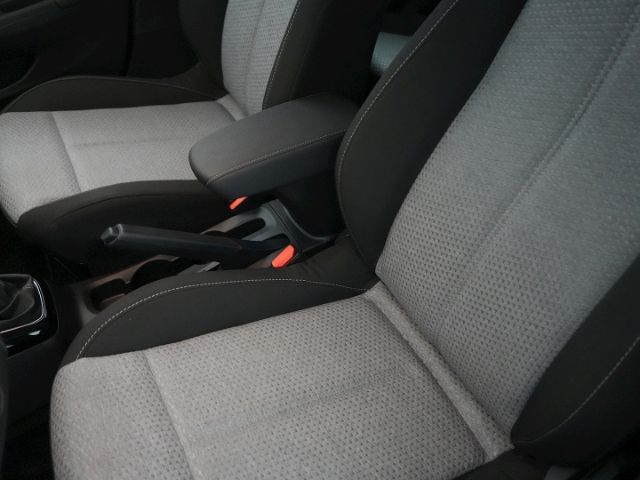 Corsa F FACELIFT+RÜCKFAHRKAMERA+SITZ-/LENKRADHEI
