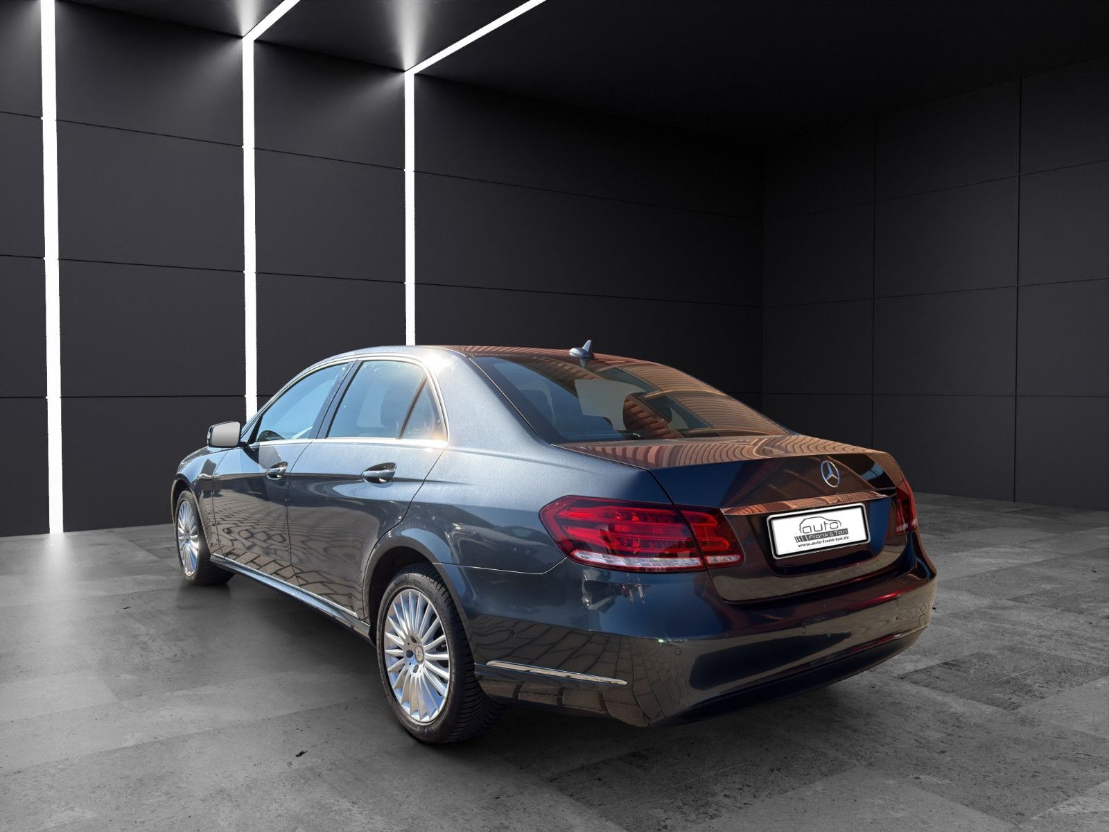 Fahrzeugabbildung Mercedes-Benz E 350 Limousine/2.Hand/Scheckheft/Top/360gKamer