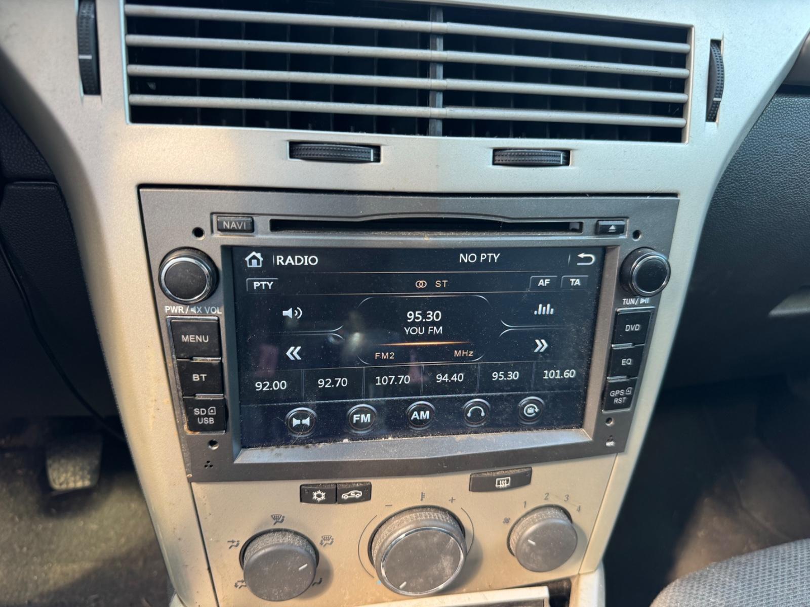 Opel Astra 2007 — photo 10