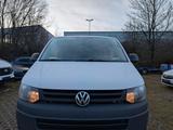 Volkswagen T5 Caravelle - Volkswagen T5 Caravelle: 7 Sitzer