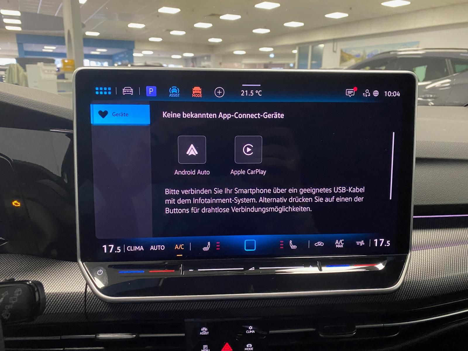 Fahrzeugabbildung Volkswagen Variant 2.0 TDI DSG R-Line BLACKSTY+MATRIX+5JGAR