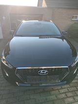 Hyundai i30 1.4  - Hyundai i30 mit Anhängerkupplung