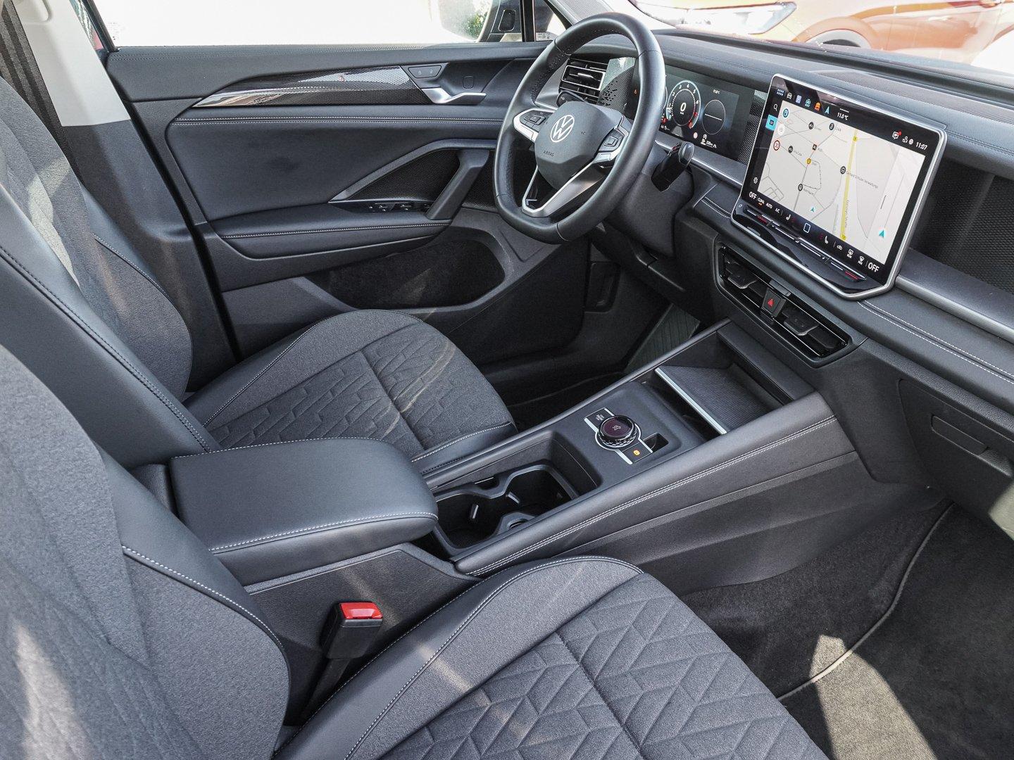 Volkswagen Tayron 1.5 eTSI DSG Life 7 SITZE 360-KAMERA AHK