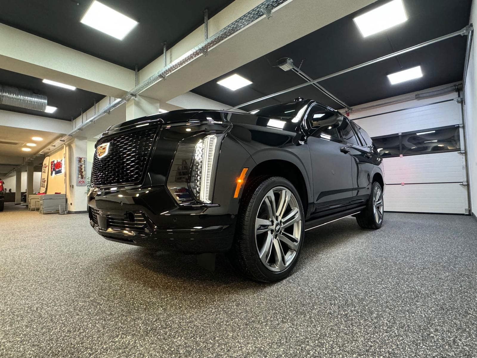 Fahrzeugabbildung Cadillac 2026 ESCALADE SPORT PLATINUM 6.2 V8-HUD-NIGHT V