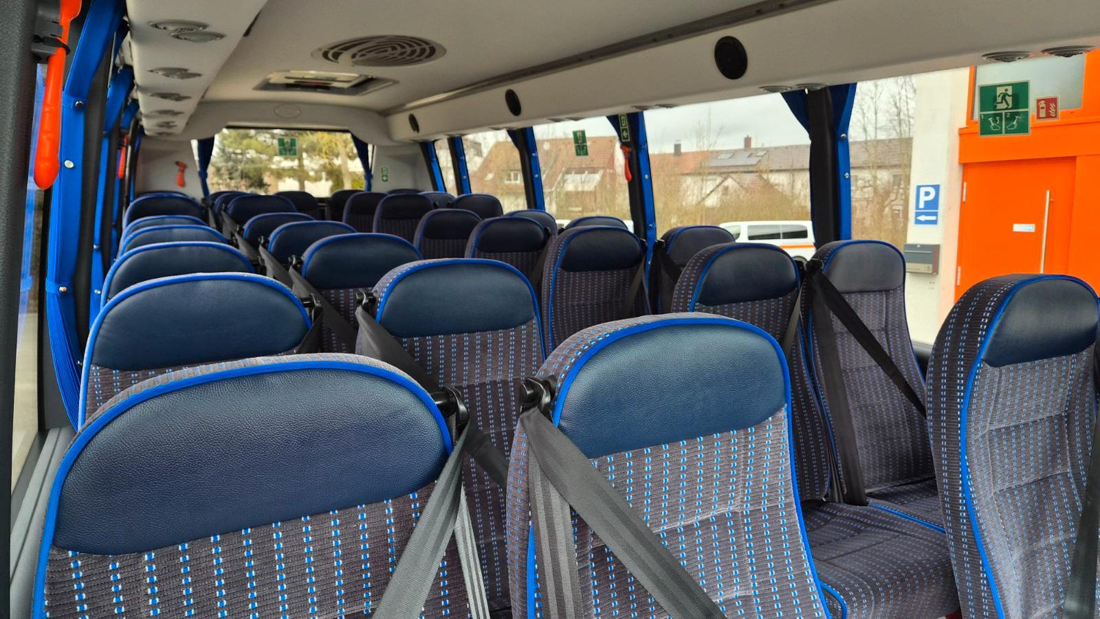 Iveco Daily 70 Ferqui Sunrise 34 Plätze COC