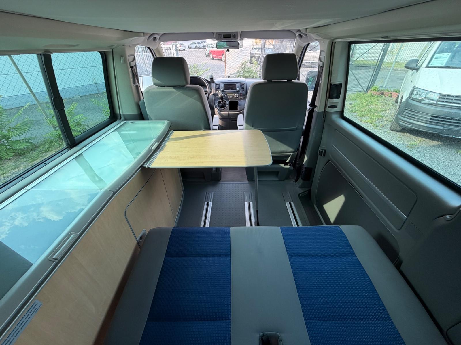 VOLKSWAGEN T5 CALIFORNIA COMFORTLINE 2.5 TDI 174ch BVM Sièges chauffants Toit relevable