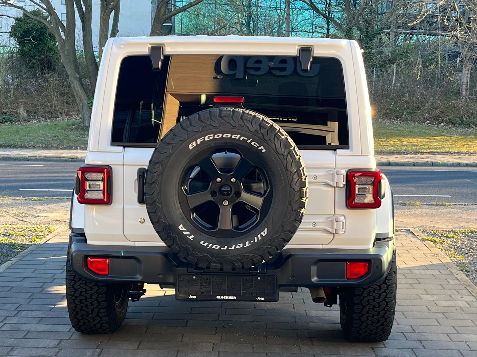Jeep Wrangler Sahara 2.0 Unlimited