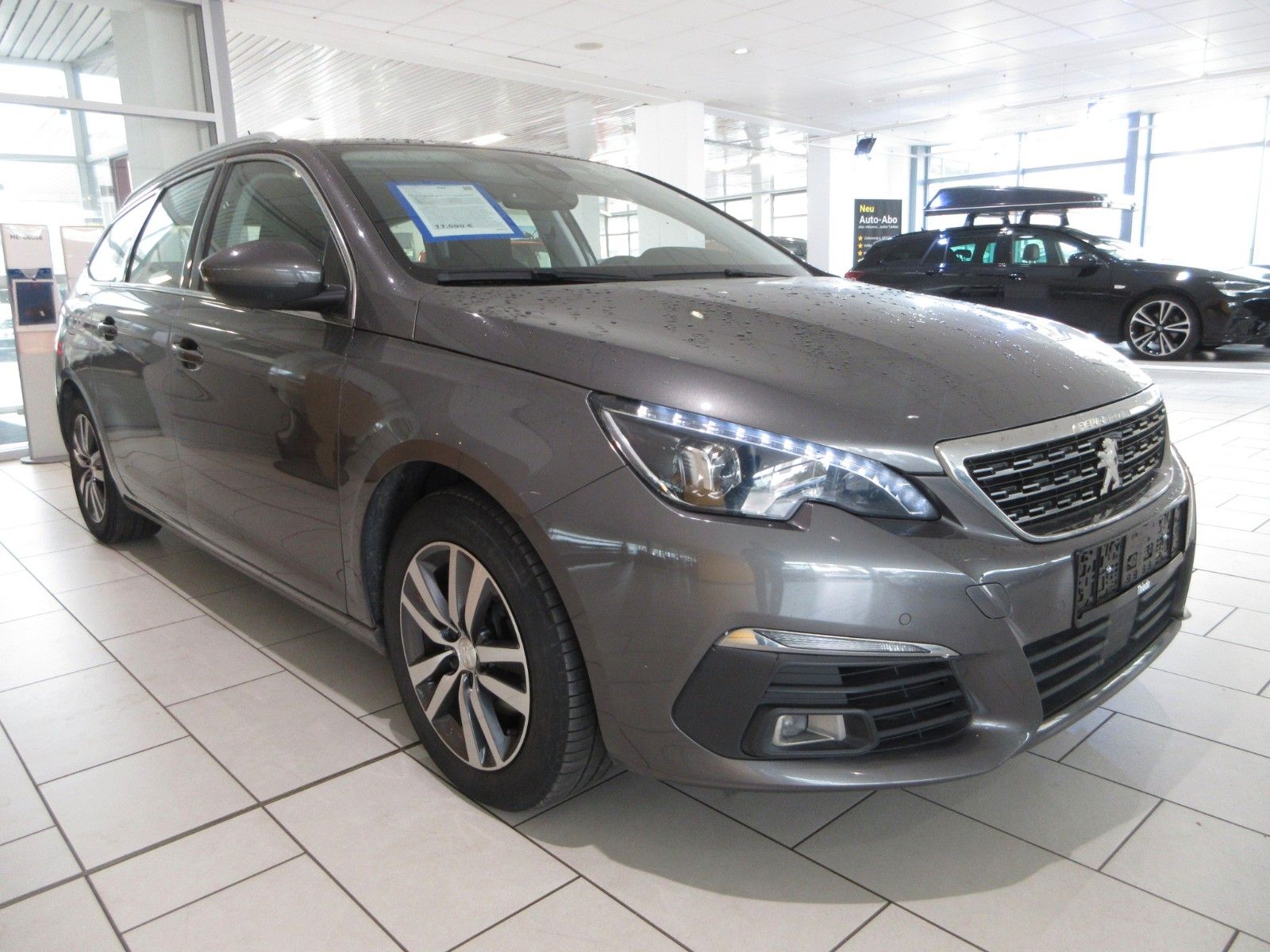 Fahrzeugabbildung Peugeot 308 SW Allure 1.5D LED/NAVI/SHZ/PDC/R´CAMERA