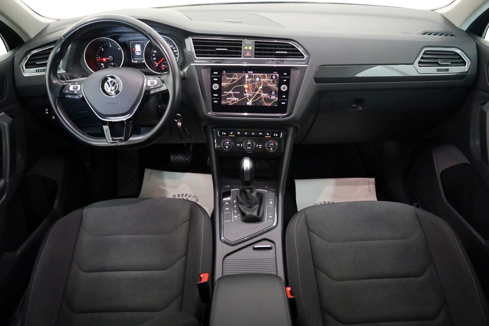 Fahrzeugabbildung Volkswagen Tiguan Highline Alcantara,Navi,LED,ACC,SH,PDC