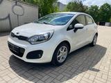Kia Rio Spirit - Kia Rio mit Benzin-Antrieb: Kleinwagen